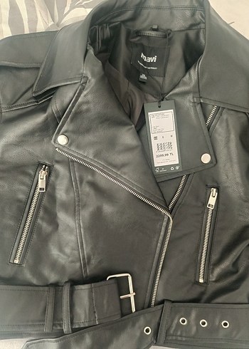Kadın Siyah Deri Kemerli Biker Ceket
