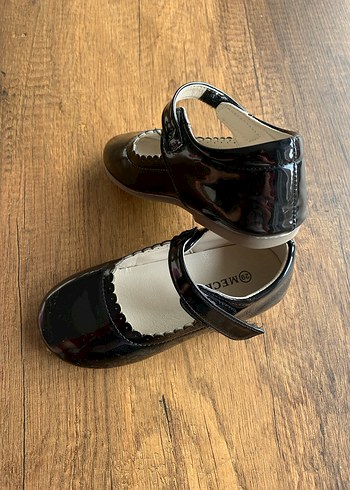 Kız Çocuk Siyah Rugan Tokalı Babet - Görsel 4