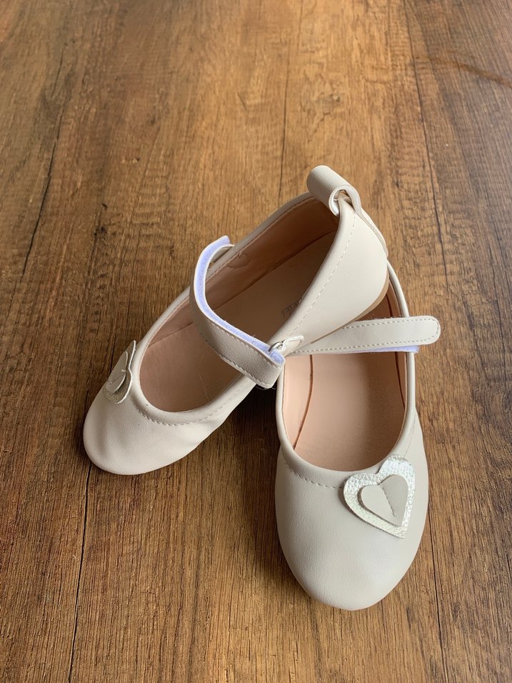 Kırık beyaz gösteri ayakkabısı - Görsel 2