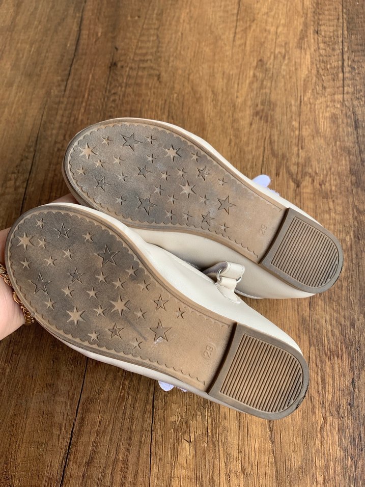 Kırık beyaz gösteri ayakkabısı - Görsel 4