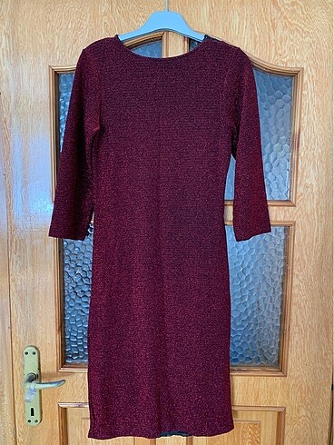 Kırmızı kendinden simli yakası pullu çok şık abiye - Görsel 4