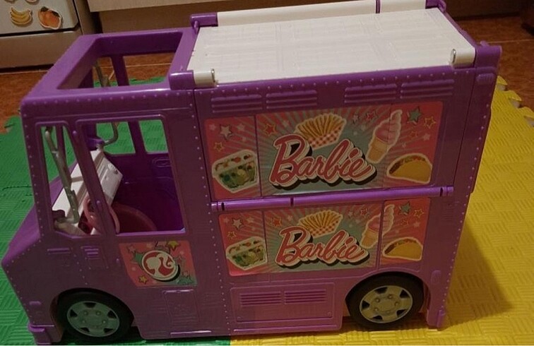  Beden Barbie yemek arabası