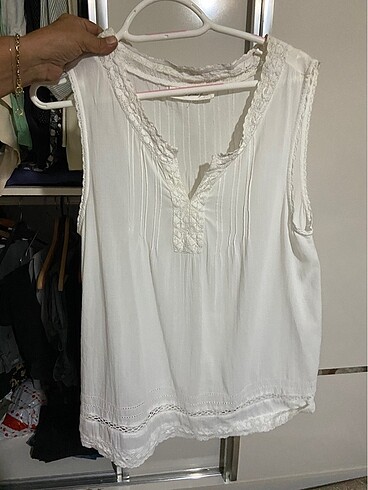 H&M kenarları dantelli bluz