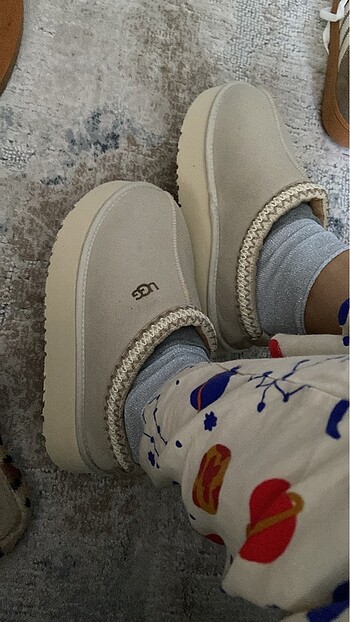 Ugg terlik