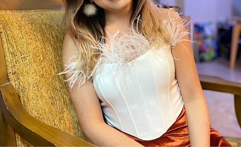 Zara büstiyer