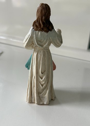 Beyaz İsa Figürü - Görsel 3