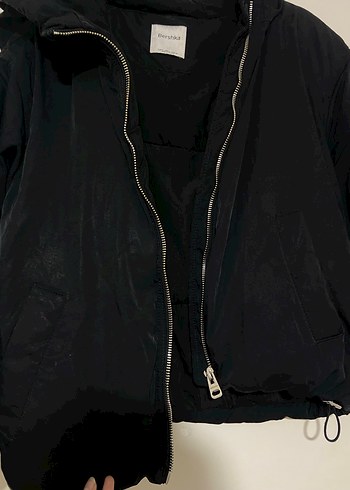 Siyah Fermuarlı Kadın Mont bershka - Görsel 2