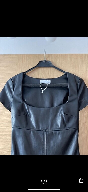xs Beden Bershka deri elbise