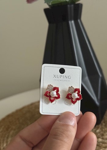 Diğer Xuping Mini Kırmızı Payetli Küpe
