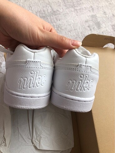 39 Beden beyaz Renk orijinal Nike Beyaz Spor Ayakkabı