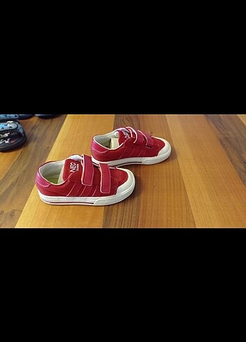 Adidas çocuk ayakkabı