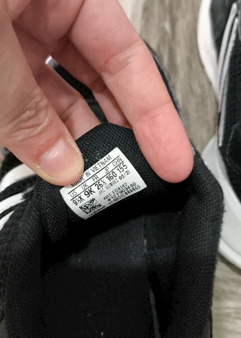 26 Beden Siyah Erkek Çocuk Spor Ayakkabı Adidas