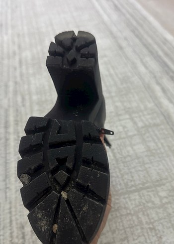37 Beden siyah Renk Siyah Deri Tokalı Topuklu Bot