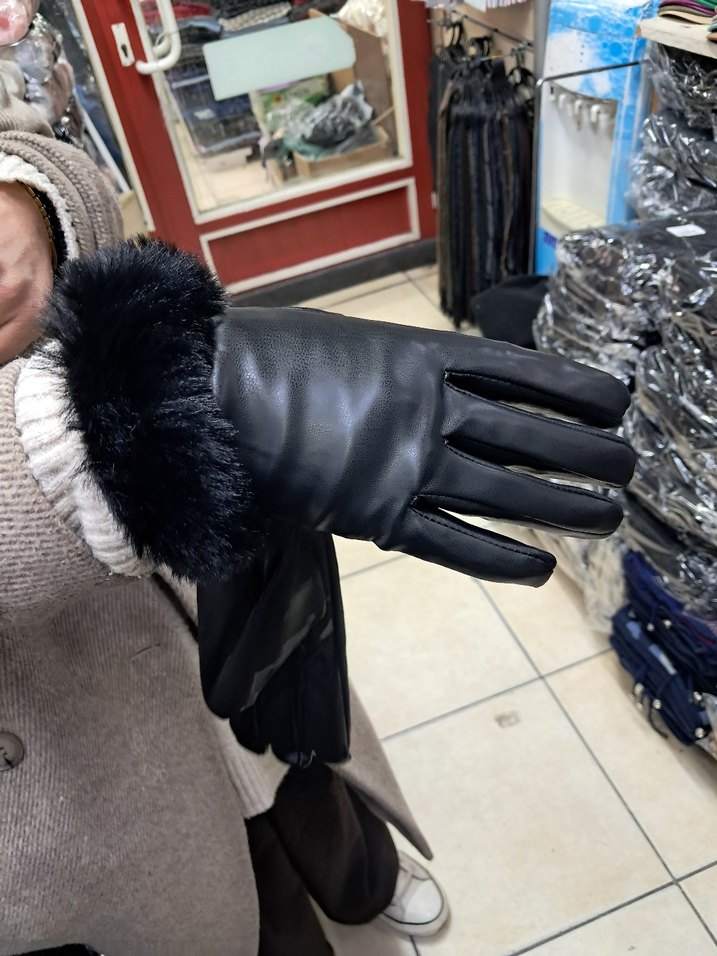 Kürk Detaylı Siyah Deri Kadın Eldiveni - Görsel 2