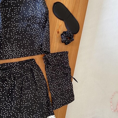 xl Beden siyah Renk Saten Askılı Şortlu Pijama Takımı