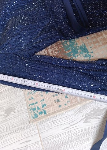 Parlak Lacivert İşlemeli Midi Abiye Elbise - Görsel 4