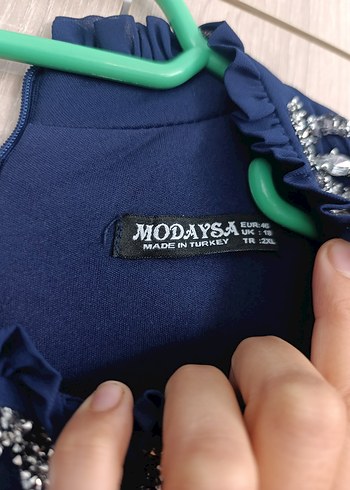 Uzun Lacivert İşlemeli Kadın Abiye Elbise - Görsel 2