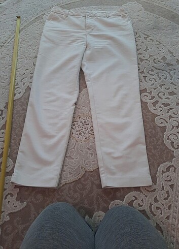 40 Beden Defakto beyaz pantolon