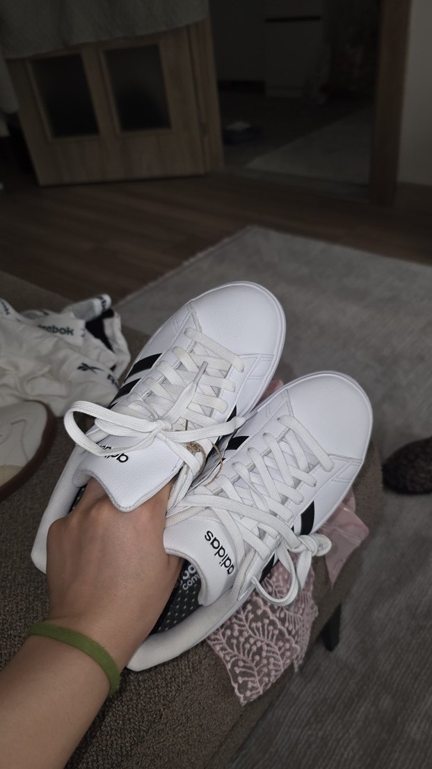 Kadın Siyah Midi Parka Yumuşak Kumaş - Görsel 4