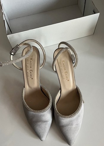 Gri Saten Tokalı Stiletto Kadın Ayakkabı - Görsel 2