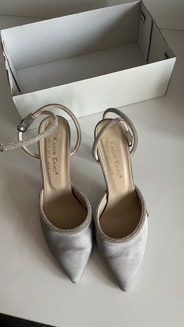 Gri Saten Tokalı Stiletto Kadın Ayakkabı - Görsel 2