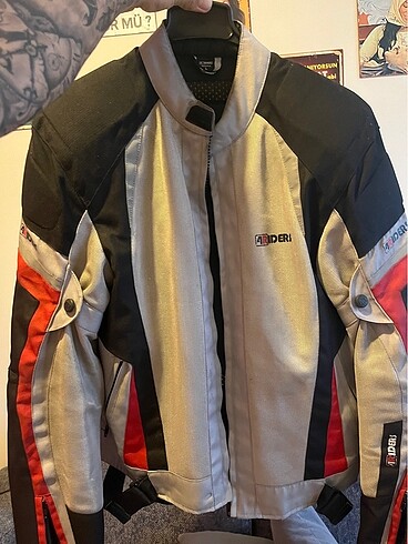 4riders ibiza evo mont