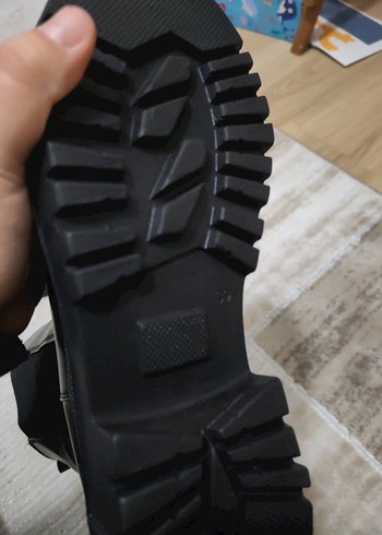 Siyah Tokalı Blok Topuklu Kadın Bot - Görsel 3