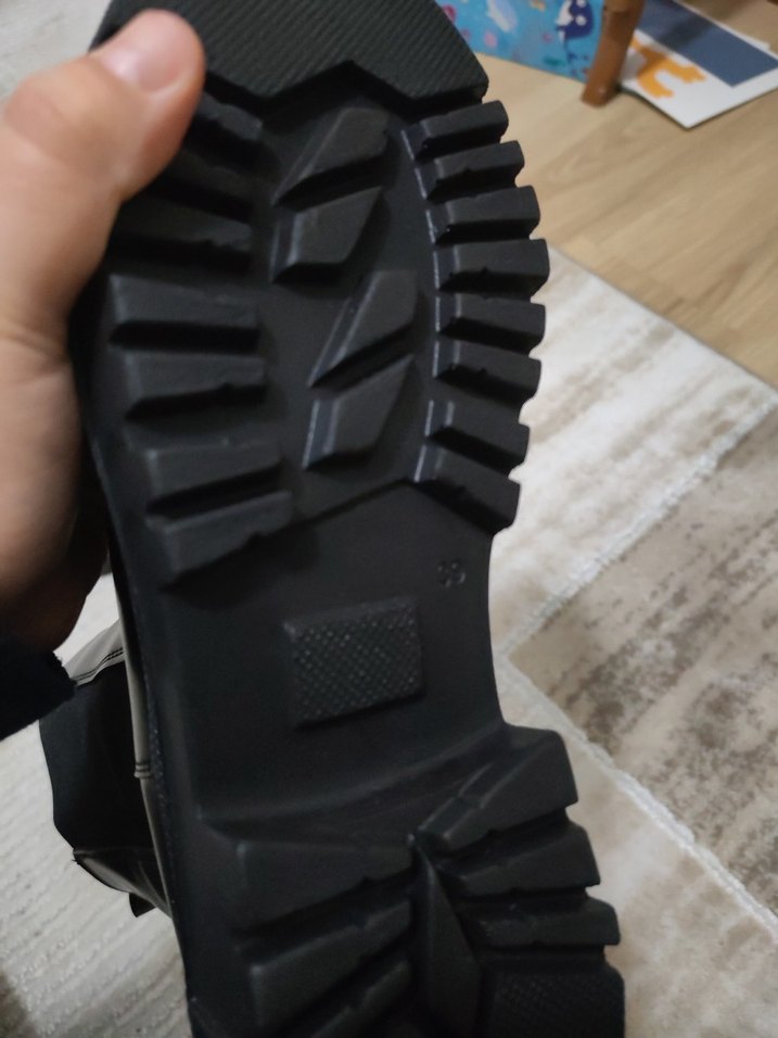 Siyah Tokalı Blok Topuklu Kadın Bot - Görsel 3