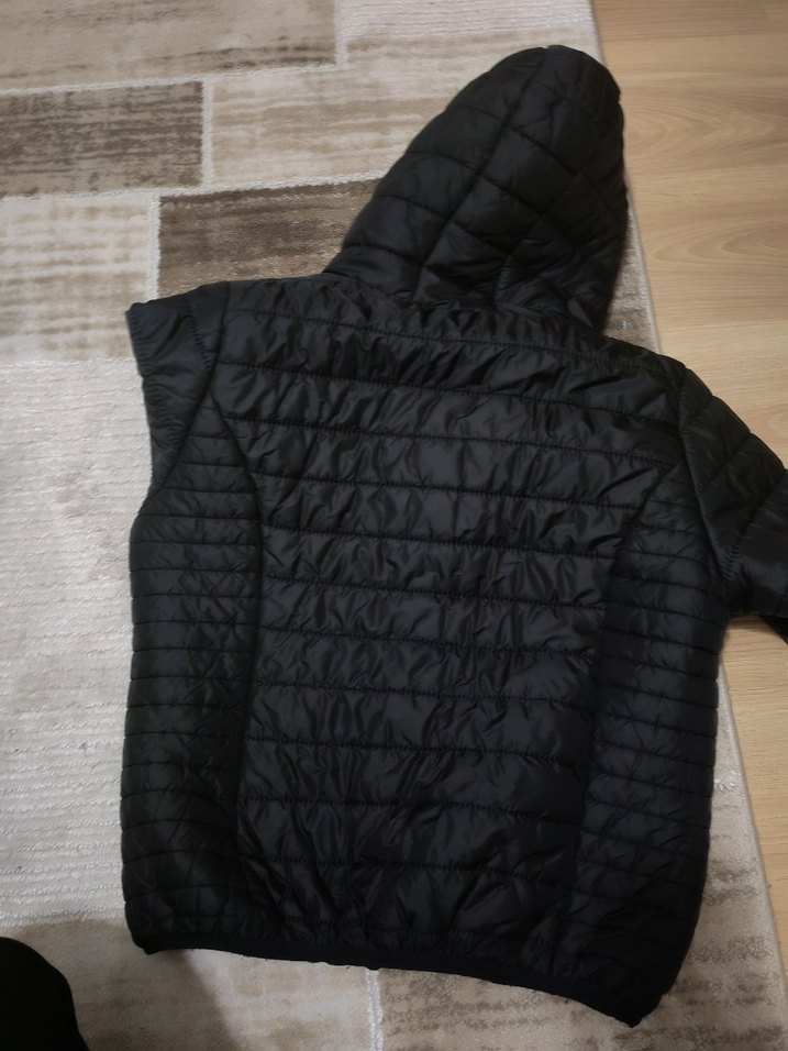 Siyah Kapüşonlu Kadın Kış Montu - Görsel 2