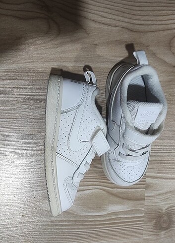  beyaz Nike ayakkabı 