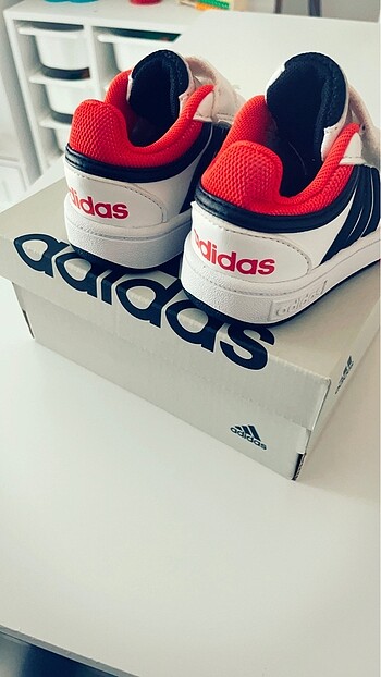 21 Beden beyaz Renk Adidas