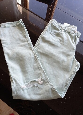 H&M Bayan h&m skinny fit pantolon mağaza ürünü gibi hiç bir kusurunu