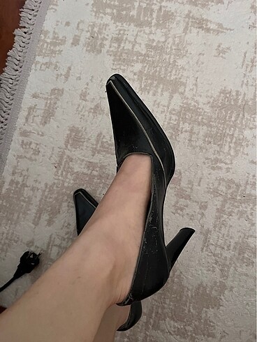 Vintage siyah topuklu ayakkabı