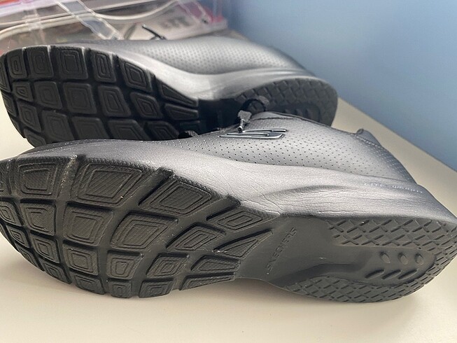 36,5 Beden Skechers Ayakkabı