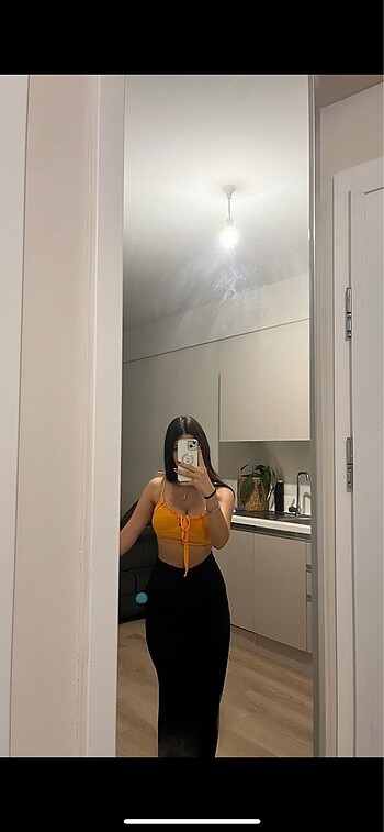 askılı üst-crop