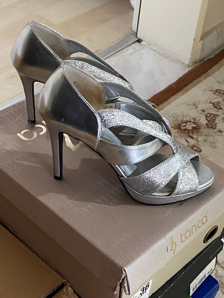 Gri Simli Yılan Desenli Yüksek Topuklu Kadın Ayakkabı - Görsel 2