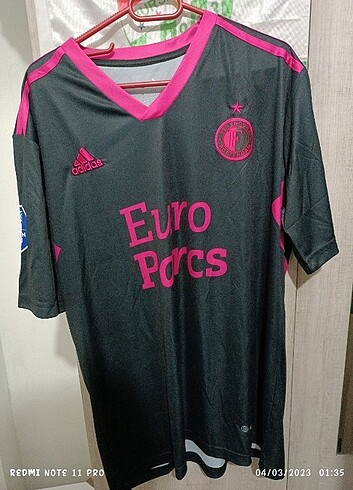 Adidas Feyenoord forması 