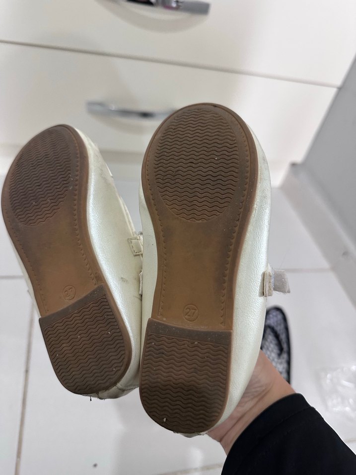 Kız Çocuk Beyaz Tokalı Babet - Görsel 3