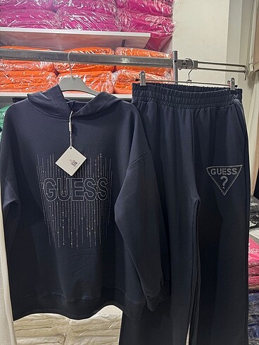 GUESS TAŞLI TAKIM