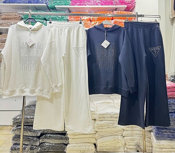 Guess GUESS TAŞLI TAKIM