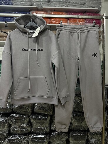 CALVIN KLEIN TAKIM