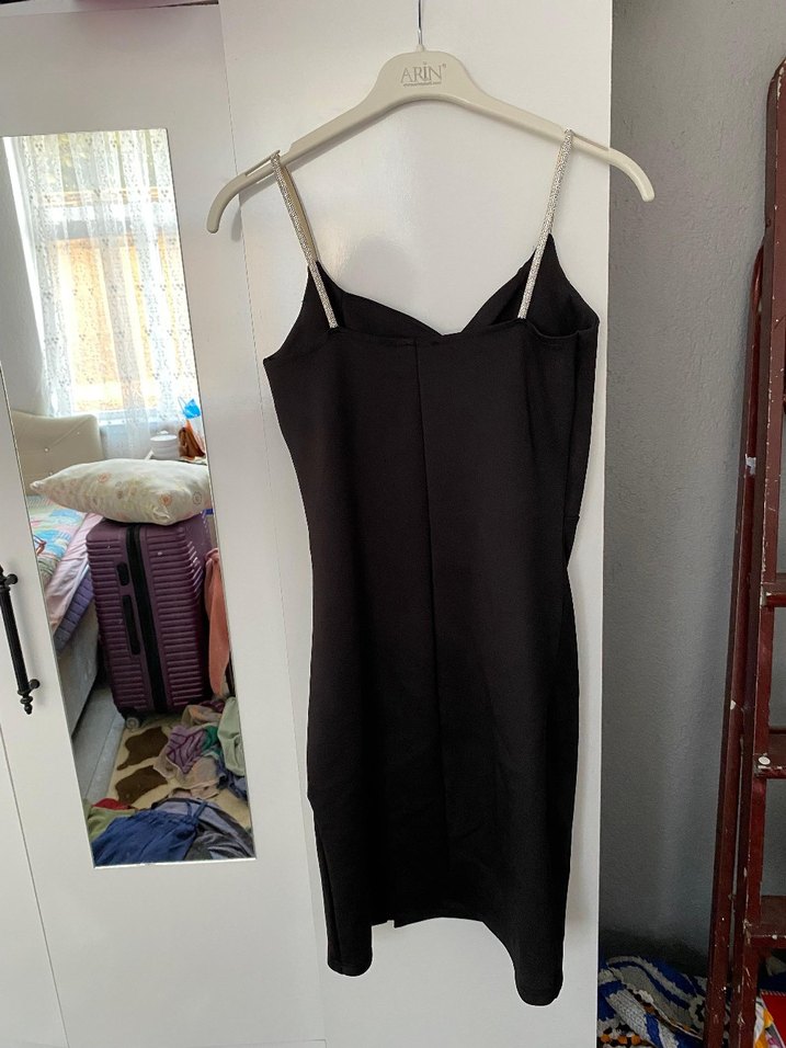 Siyah Drapeli İnce Askılı Mini Elbise - Görsel 4