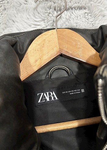 Zara Kadın siyah Deri Ceket
