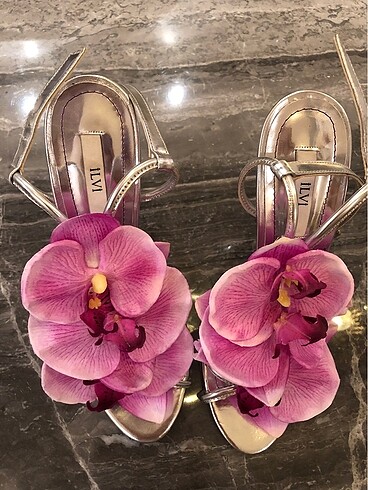 39 Beden çeşitli Renk Orkide çiçekli gümüş ayakkabı