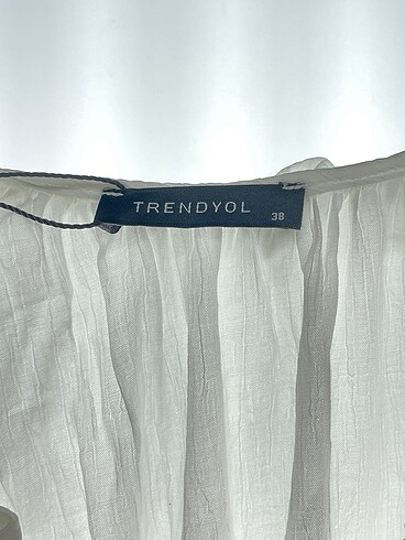 38 Beden beyaz Renk Trendyol & Milla Kısa Elbise %70 İndirimli.