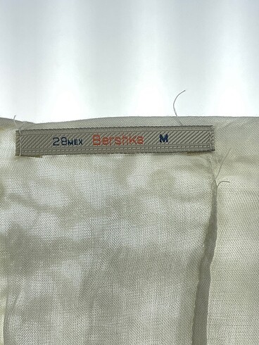 m Beden beyaz Renk Bershka Kısa Elbise %70 İndirimli.