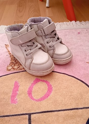 Kız Çocuk Parlak Beyaz Cırt Cırtlı  bot - Görsel 2