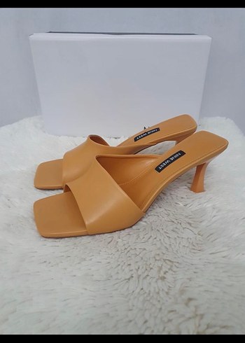 37 Beden turuncu Renk Nine West Topuklu Kadın Terlik