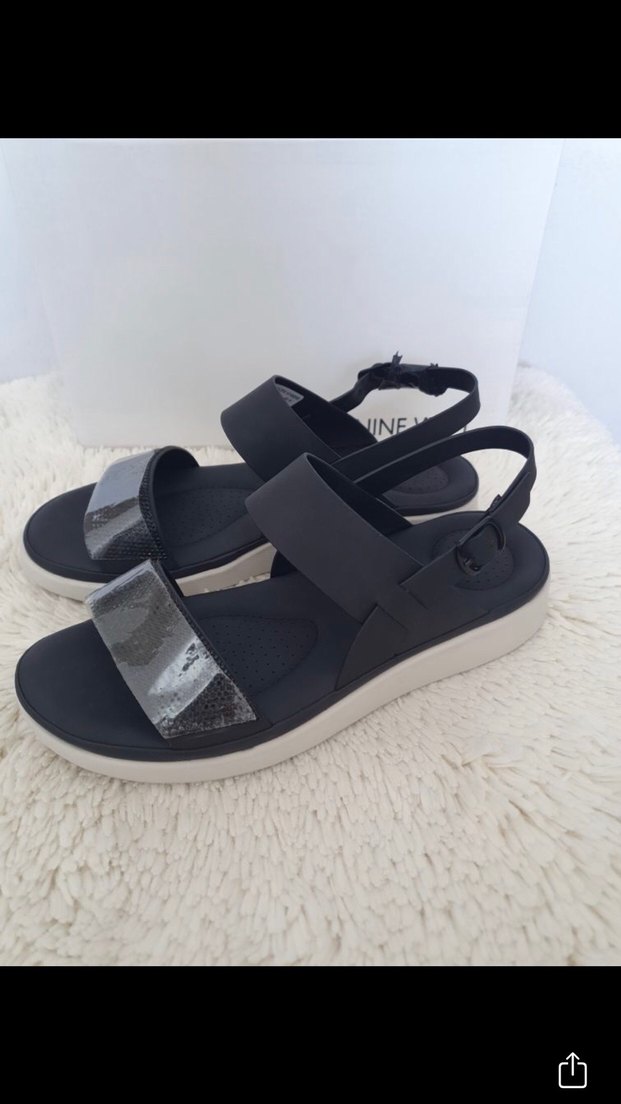 Nine West Siyah Yılan Desenli Dolgu Topuklu Kadın Sandalet - Görsel 2