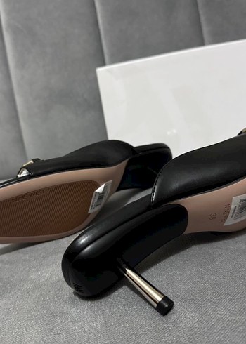 Siyah Rugan Yılan Desenli Tokalı Topuklu Terlik - Görsel 5